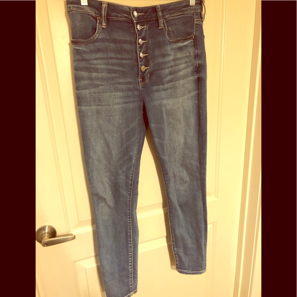 American Eagle High Rise Jegging w/ Buttons EUC